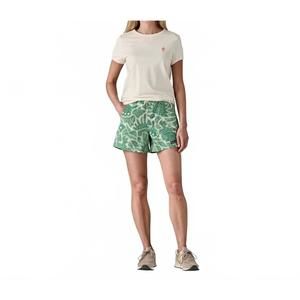 NEW PATAGONIA baggies shorts in heartleaf green